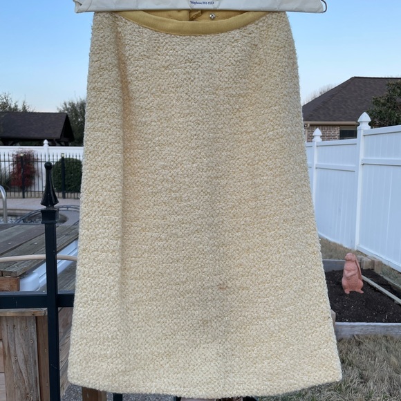 Lili Ann Knit made in London suit shirt skirt blazer set - Picture 3 of 4